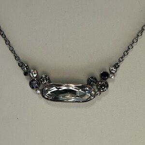 EUC Touchstone Crystal necklace